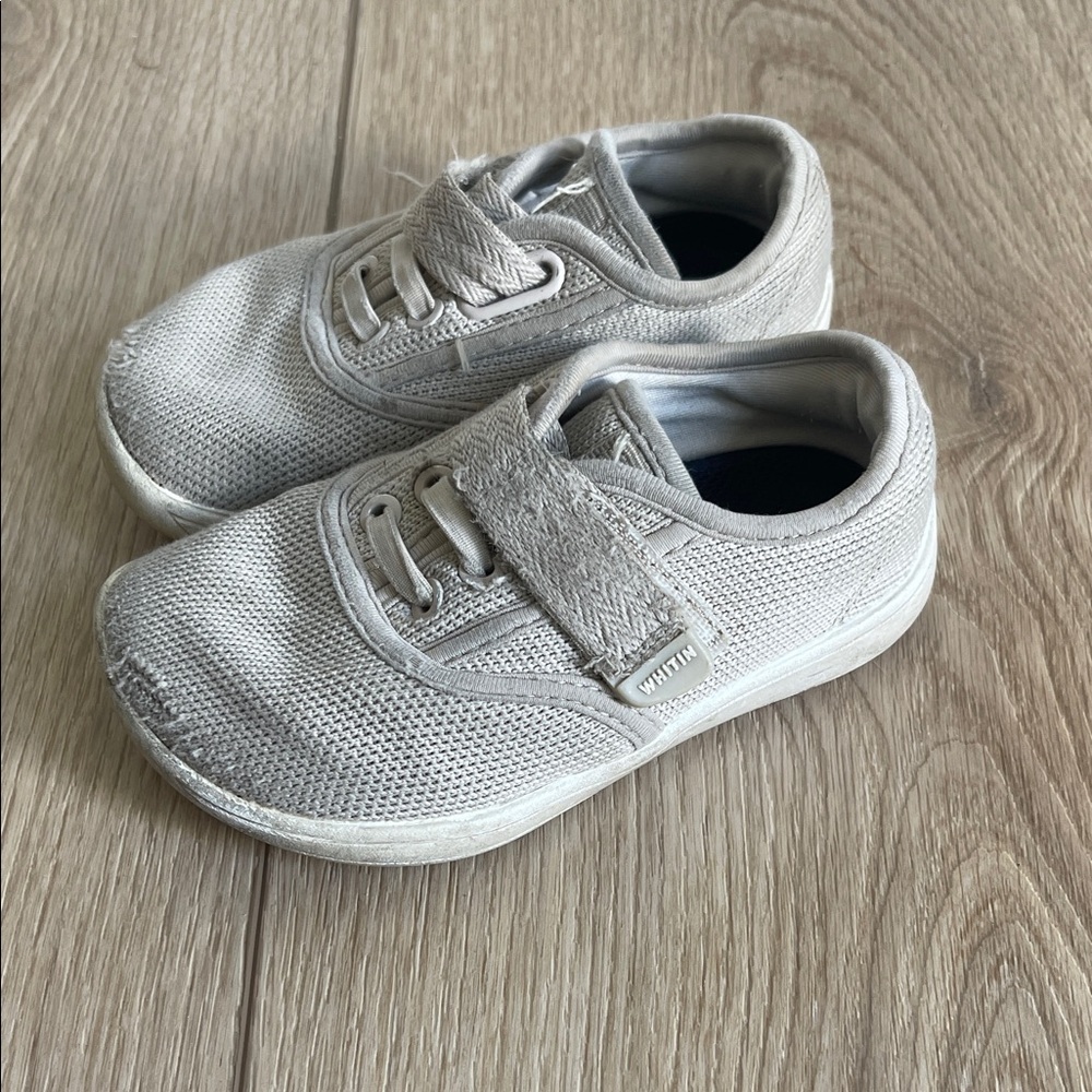 Kids Whitin  Gray Shoes size 26